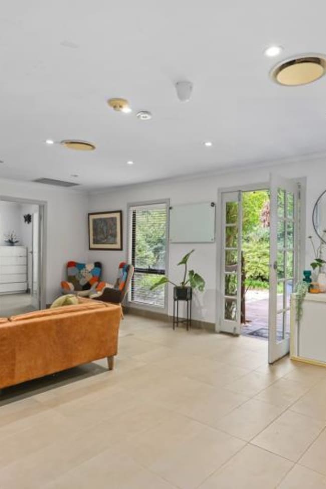23 Oak Street Rosehill NSW 2142