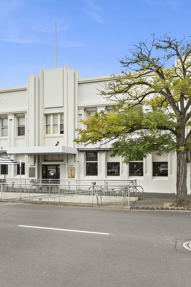 15 - 16 Hall Street Newport VIC 3015