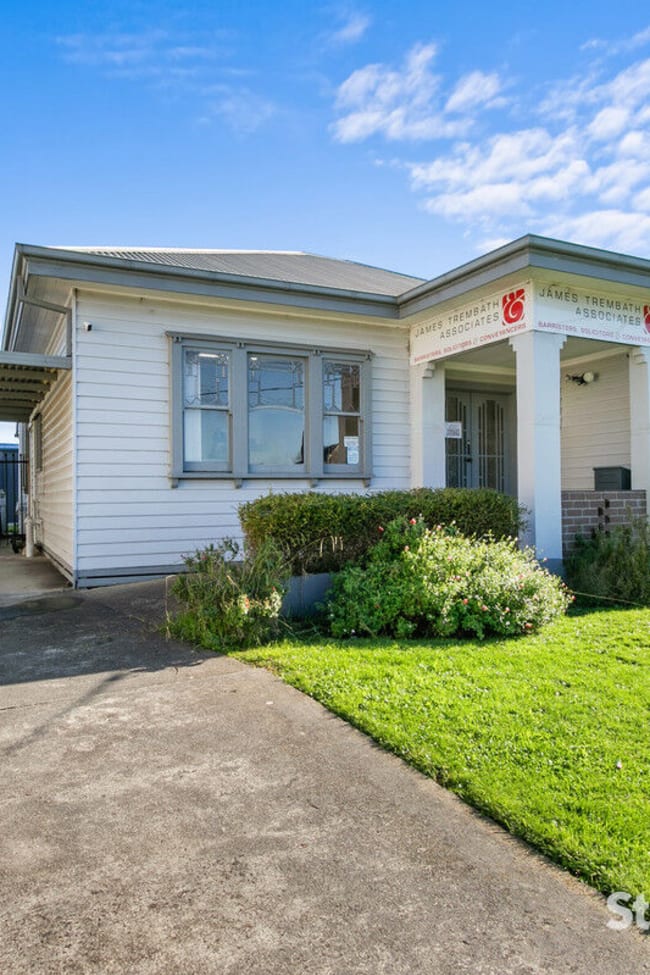 5 Hopetoun Aveune Morwell VIC 3840