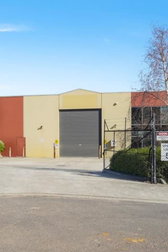 7 Gordon Street Cranbourne VIC 3977