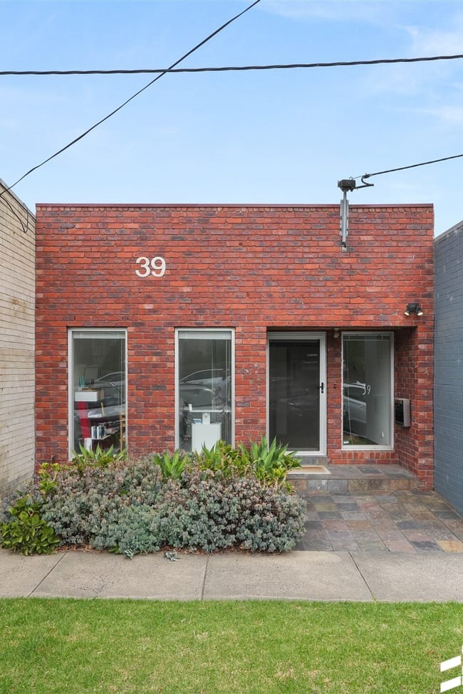 39 Sunhill Road Mount Waverley VIC 3149