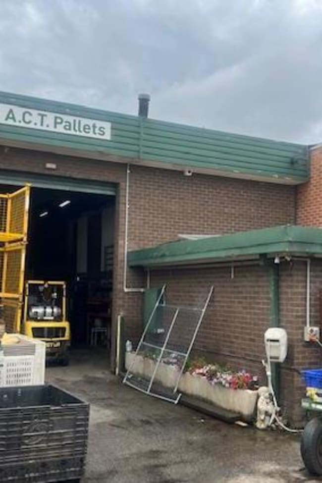 Whole site/16 Shropshire Street Queanbeyan East NSW 2620