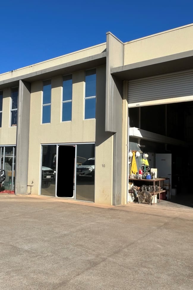 10 and 11/3 Southern Cross Circuit Urangan QLD 4655 10 and 11/3 Southern Cross Circuit Urangan QLD 4655