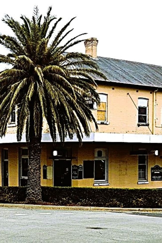 63 Neill St Harden NSW 2587
