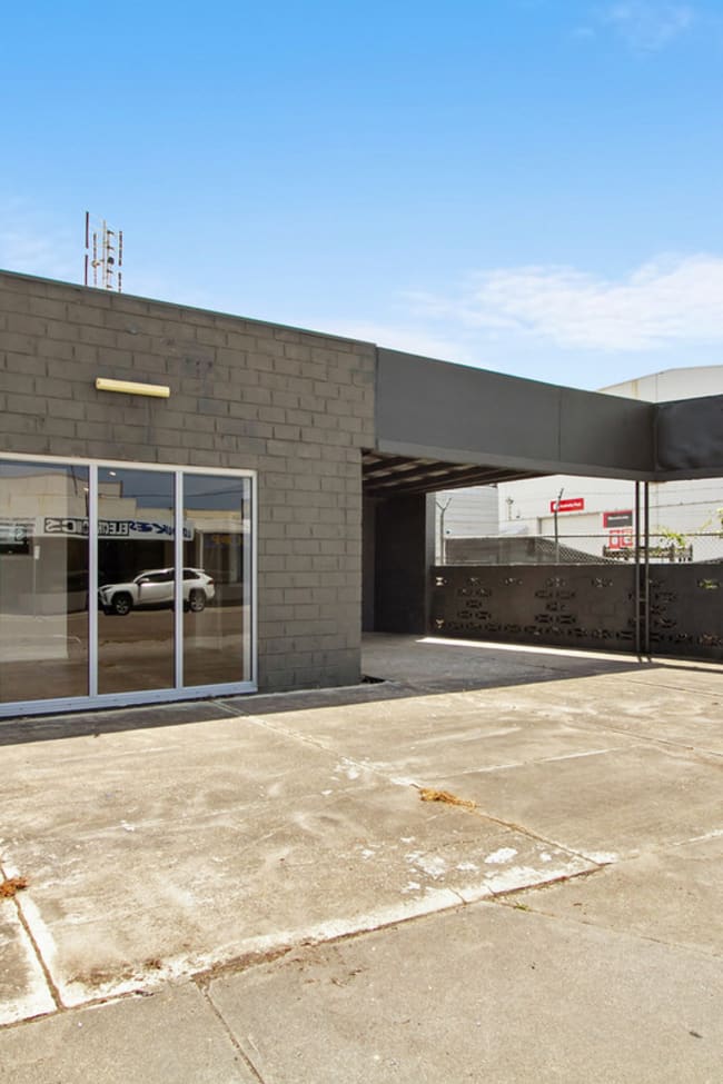 9 Carpenter Street Lakes Entrance VIC 3909 9 Carpenter Street Lakes Entrance VIC 3909