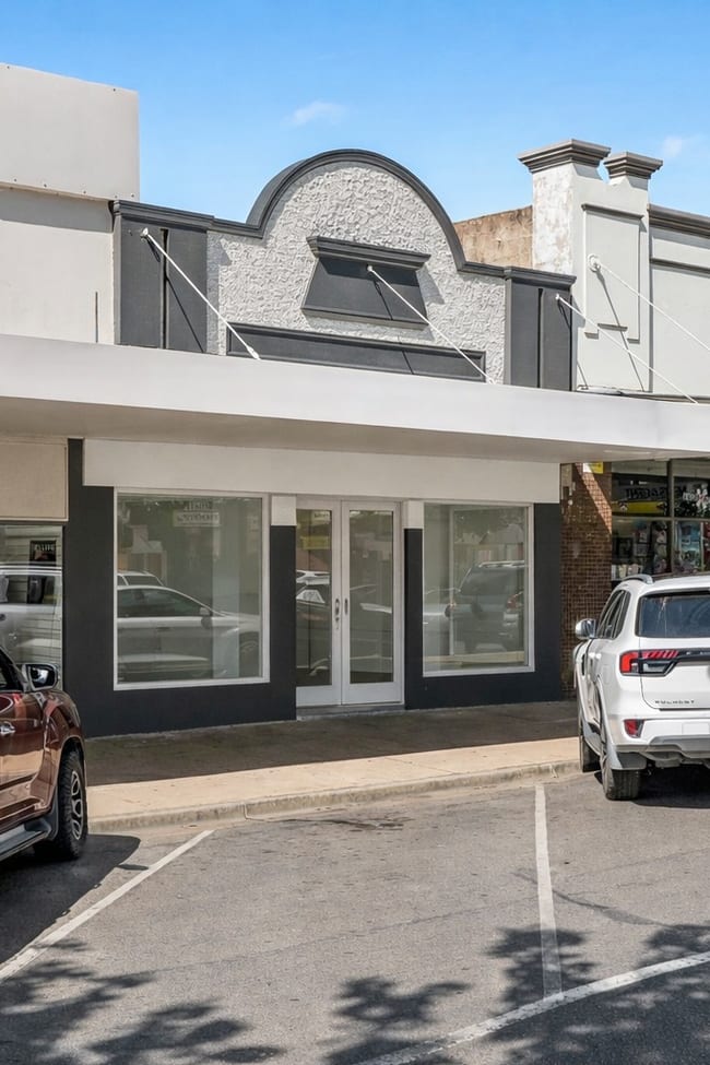 80 Pine Avenue Leeton NSW 2705 80 Pine Avenue Leeton NSW 2705