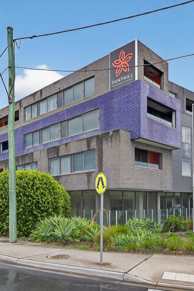 2/1384 Dandenong Road Oakleigh VIC 3166