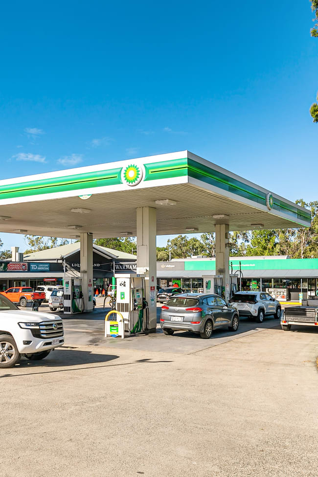BP Retail Centre, 210, Redland Bay Road Capalaba QLD 4157
