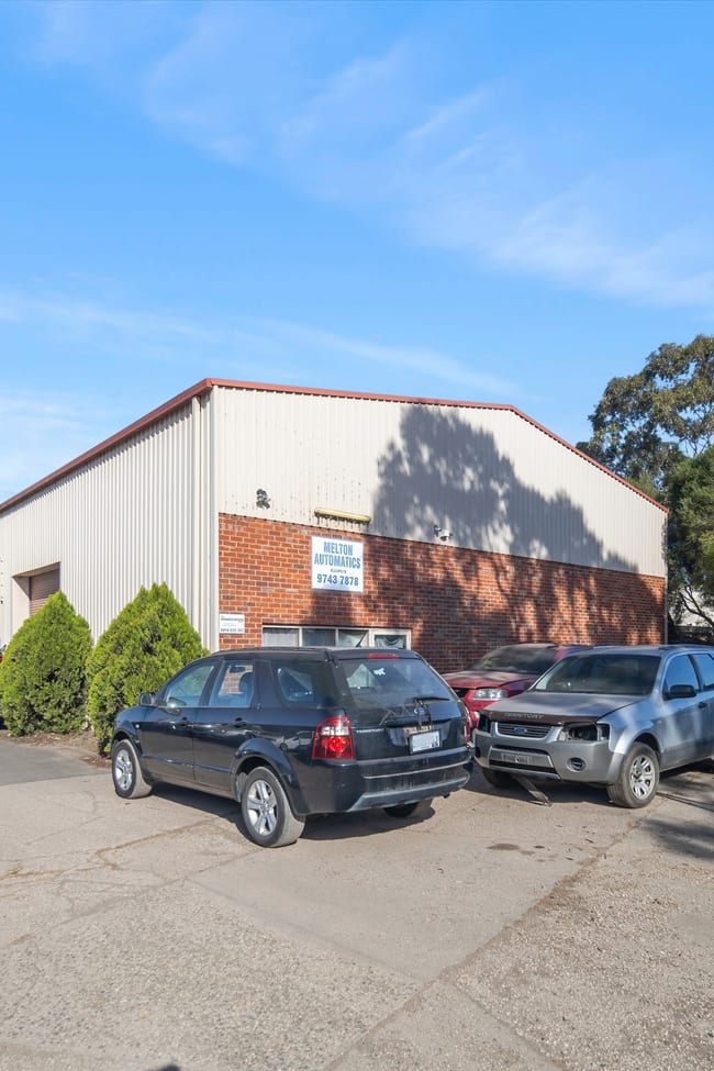 Factory 1/21 Melton Valley Drive Melton VIC 3337