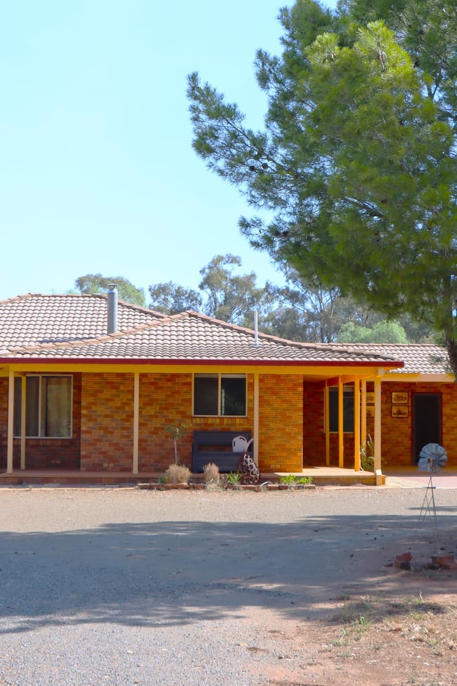 18 Learys Lane Coolamon NSW 2701