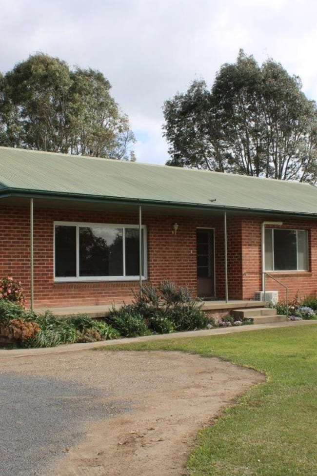 146 Bombowlee Avenue Tumut NSW 2720