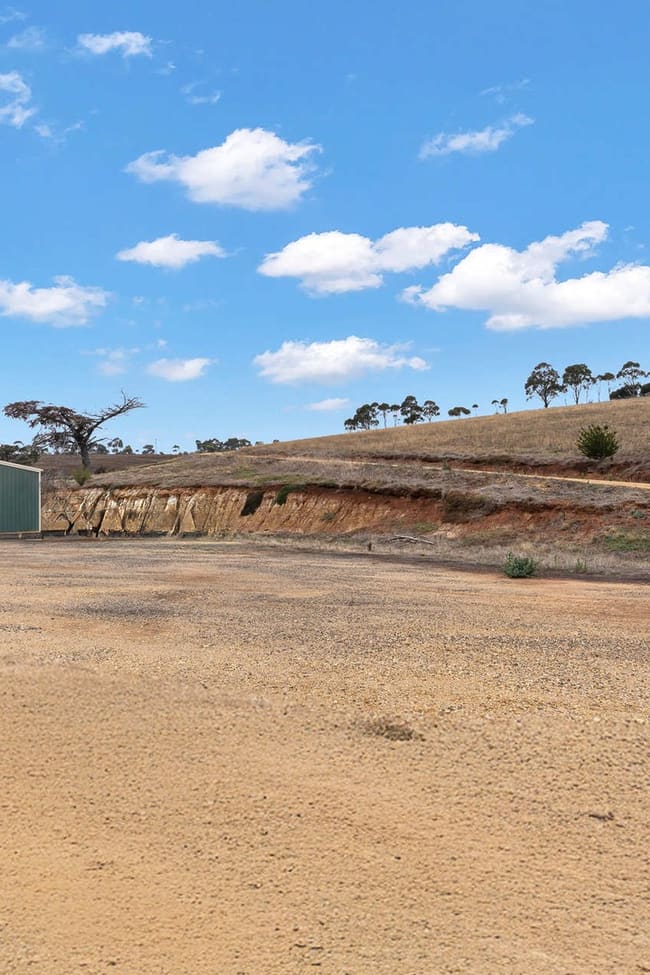 33 Smiths Lane Pentland Hills VIC 3341