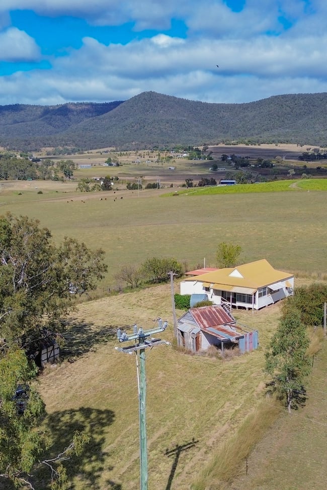 10443 Cunningham Highway Maryvale QLD 4370