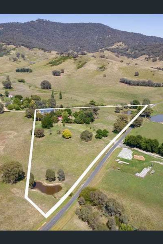 400 Soldier Settlers Road Tallangatta Valley VIC 3701