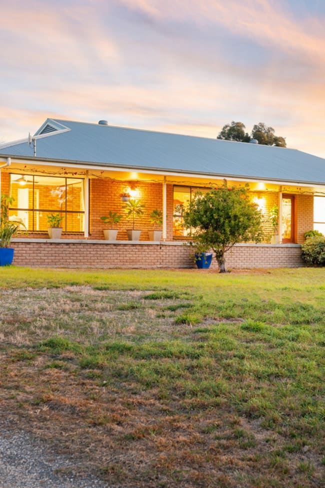 624 Dights Forest Road Table Top NSW 2640
