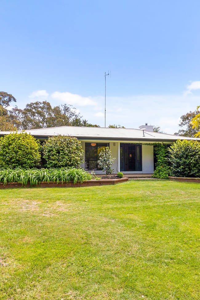 24 Majors Close Wamboin NSW 2620