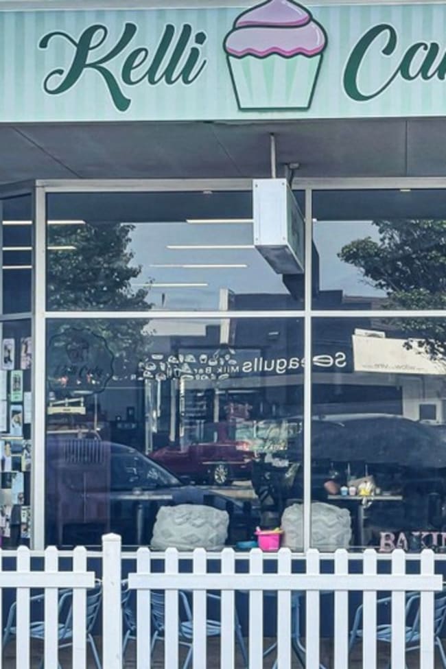 17 Myer Street Lakes Entrance VIC 3909 17 Myer Street Lakes Entrance VIC 3909
