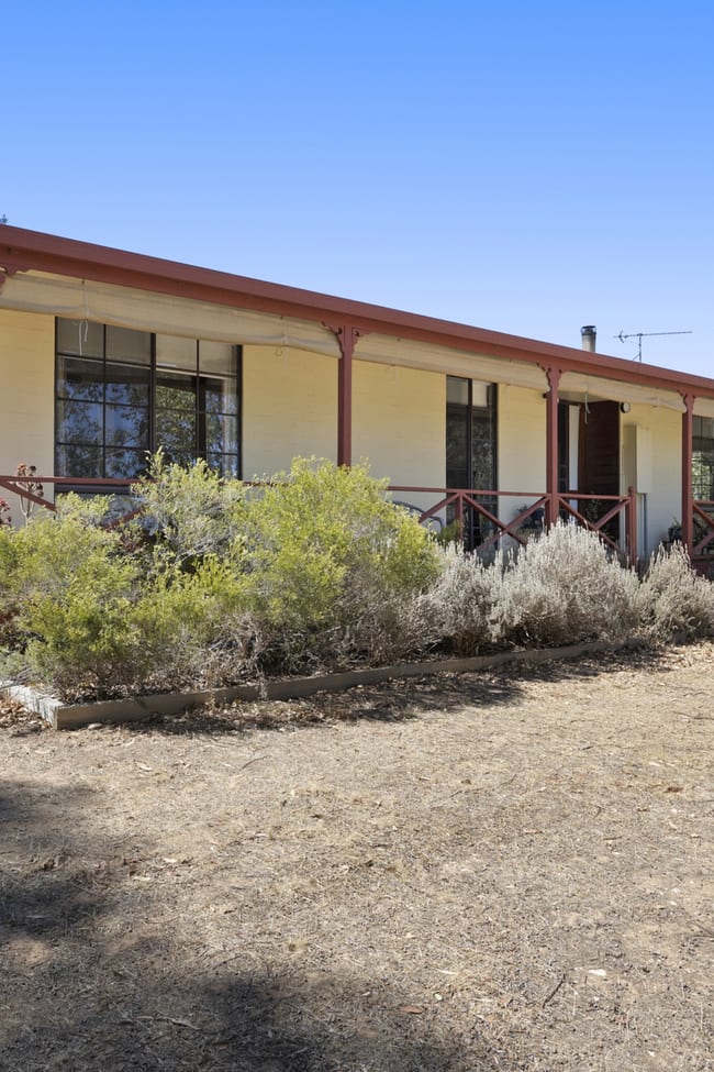 23 Marshall Lane Avoca VIC 3467
