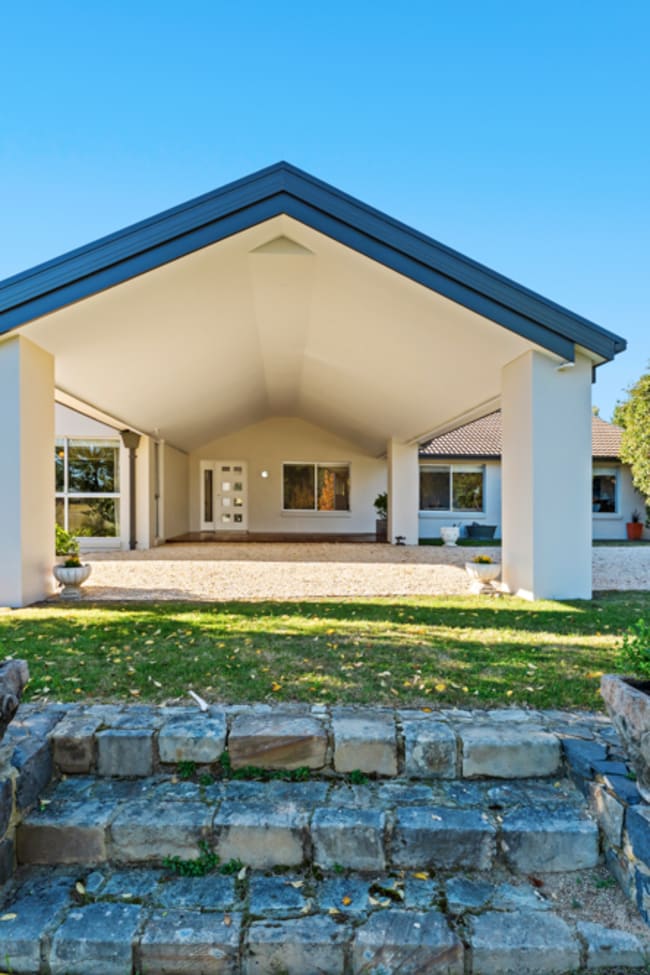 92 Merino Vale Drive Wamboin NSW 2620