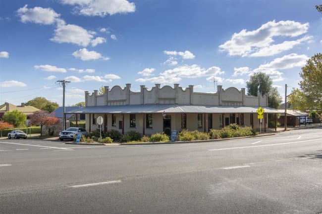 24 Park Street Millthorpe NSW 2798 24 Park Street Millthorpe NSW 2798