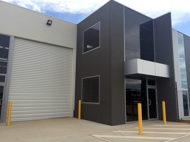 2/76 Riverside Avenue Werribee VIC 3030 2/76 Riverside Avenue Werribee VIC 3030