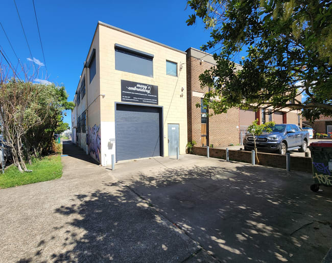 30 Shirlow Street Marrickville NSW 2204 30 Shirlow Street Marrickville NSW 2204