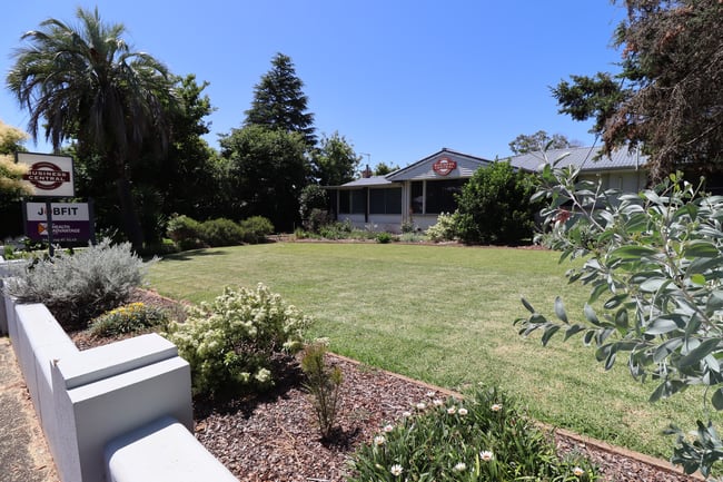 Suite 4/136-140 Russell Street Toowoomba City QLD 4350 Suite 4/136-140 Russell Street Toowoomba City QLD 4350