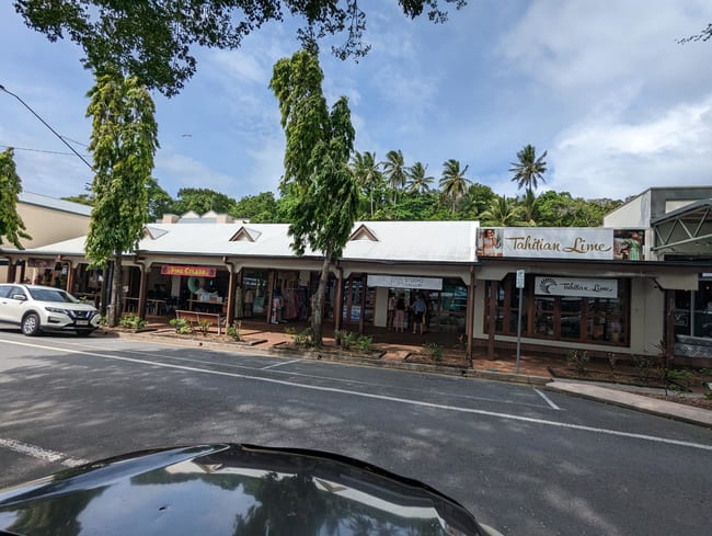 6/18/20 Macrossan Port Douglas QLD 4877 6/18/20 Macrossan Port Douglas QLD 4877