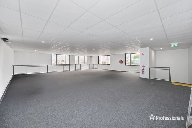 204 Beringarra Avenue Malaga WA 6090 204 Beringarra Avenue Malaga WA 6090