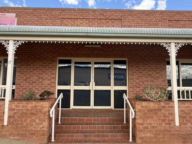 2/17 Browne Street Parkes NSW 2870 2/17 Browne Street Parkes NSW 2870