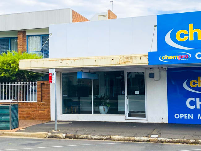 69 Wingewarra Street Dubbo NSW 2830 69 Wingewarra Street Dubbo NSW 2830