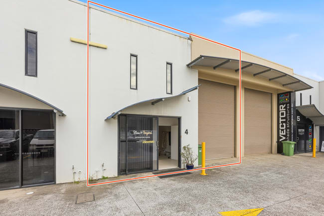 4/53 Casua Drive Varsity Lakes QLD 4227 4/53 Casua Drive Varsity Lakes QLD 4227