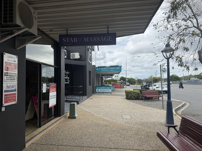 858 Old Cleveland Road Carina QLD 4152 858 Old Cleveland Road Carina QLD 4152