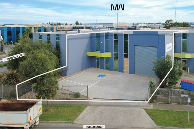 32 Fuller Road Ravenhall VIC 3023 32 Fuller Road Ravenhall VIC 3023