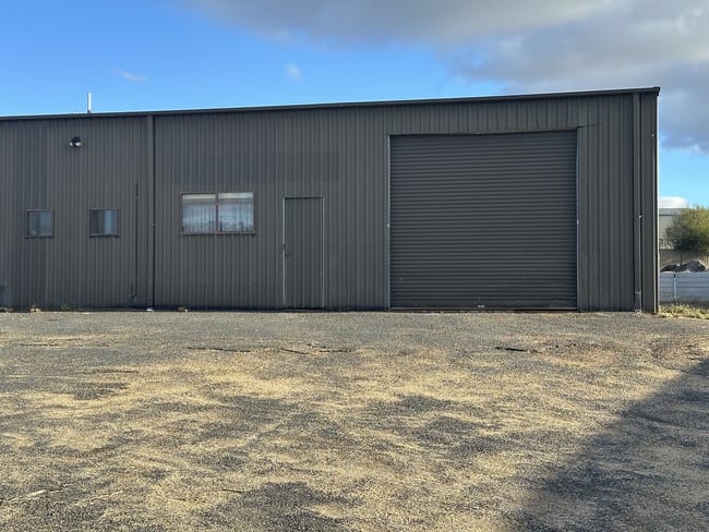 Building C/10 Old Temora Road Young NSW 2594
