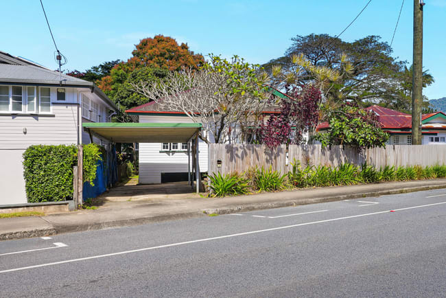 121 Collins Avenue Edge Hill QLD 4870 121 Collins Avenue Edge Hill QLD 4870