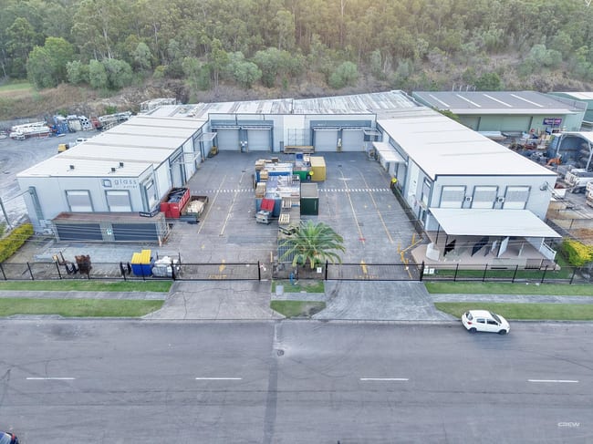 28 Barnett Place Molendinar QLD 4214 28 Barnett Place Molendinar QLD 4214
