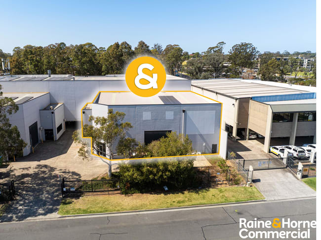 Unit 2/1 Reaghs Farm Road Minto NSW 2566