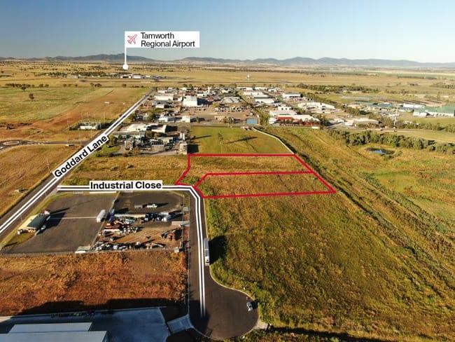 5 & 7 Industrial Close Tamworth NSW 2340 5 & 7 Industrial Close Tamworth NSW 2340