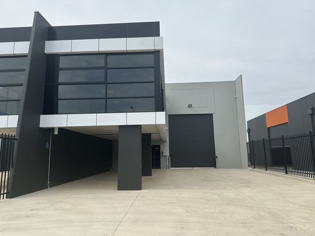 2/11 Zal Street Melton VIC 3337 2/11 Zal Street Melton VIC 3337