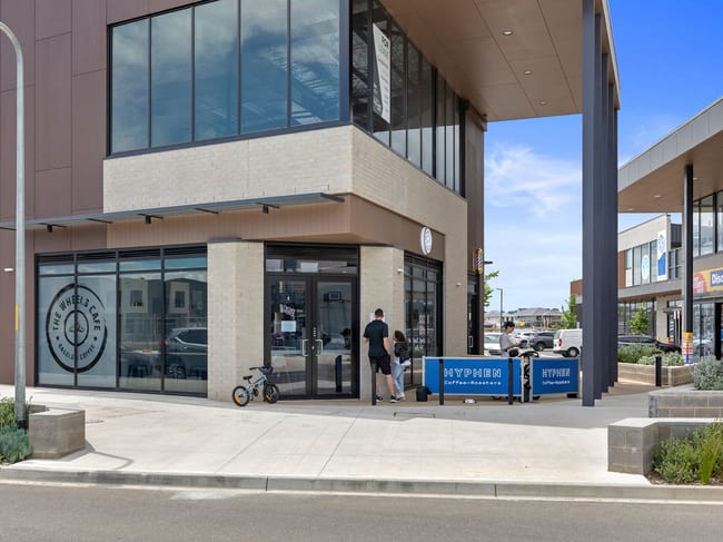 14 Adakite Drive Berwick VIC 3806 14 Adakite Drive Berwick VIC 3806