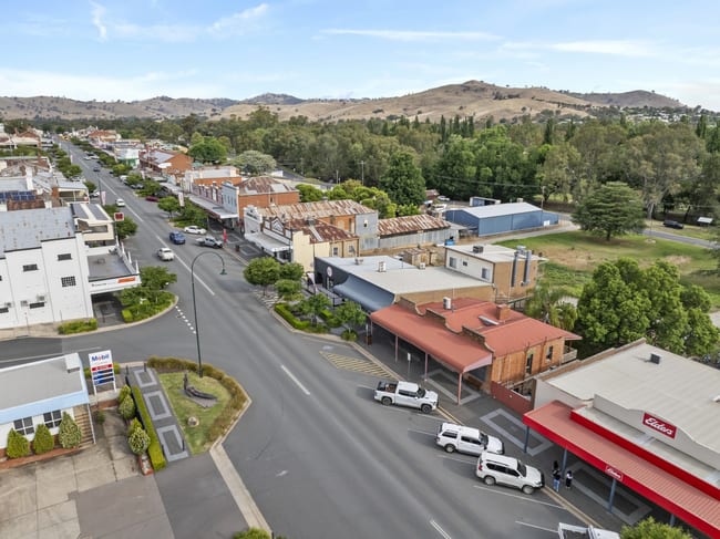 228-230 Sheridan Street Gundagai NSW 2722 228-230 Sheridan Street Gundagai NSW 2722