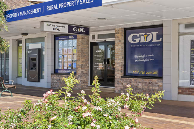 82 Yandilla Street Pittsworth QLD 4356 82 Yandilla Street Pittsworth QLD 4356
