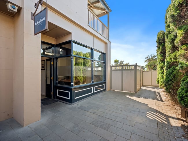 4/22 Bank Street Port Fairy VIC 3284 4/22 Bank Street Port Fairy VIC 3284