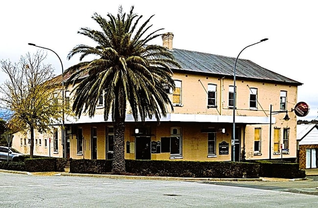 63 Neill St Harden NSW 2587