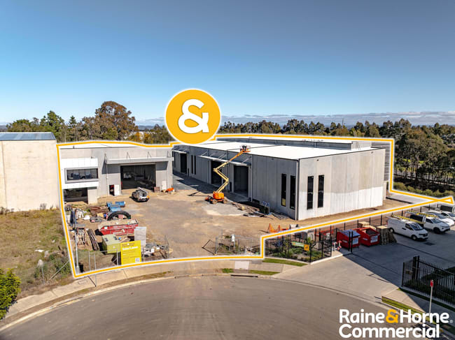 Unit 1, 2 & 4/7 Cobar Place Gregory Hills NSW 2557 Unit 1, 2 & 4/7 Cobar Place Gregory Hills NSW 2557