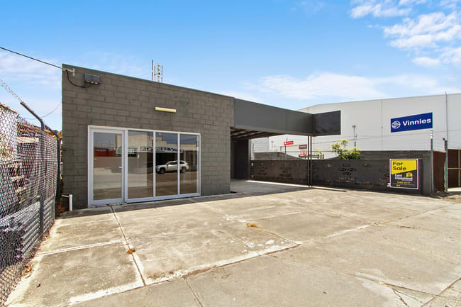 9 Carpenter Street Lakes Entrance VIC 3909