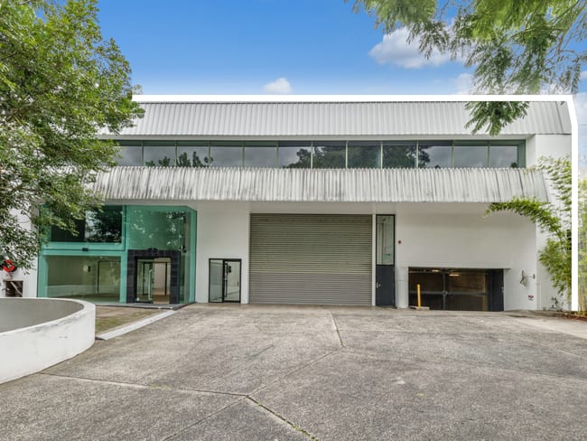 8 McCabe Place Chatswood NSW 2067 8 McCabe Place Chatswood NSW 2067