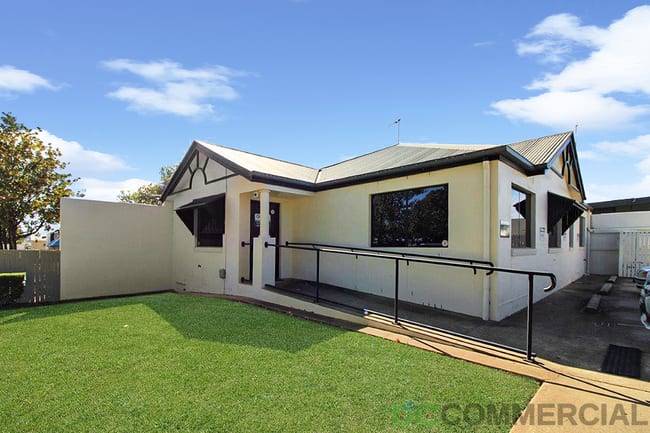 196 Hume Street Toowoomba City QLD 4350 196 Hume Street Toowoomba City QLD 4350