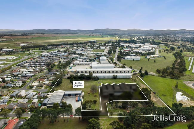 34 Waringa Drive Mitchell Park VIC 3355